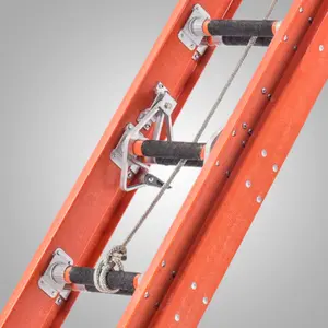 Escada Extensiva "D" Vazada Altura 5,60 a 9,00m 17 a 29 degraus SÍNTESE EAFD-29